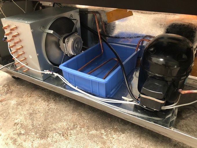 El auto descongela la gama de temperaturas 2 de las cacerolas -22℃~ -18℃ del congelador 7 del escaparate del helado